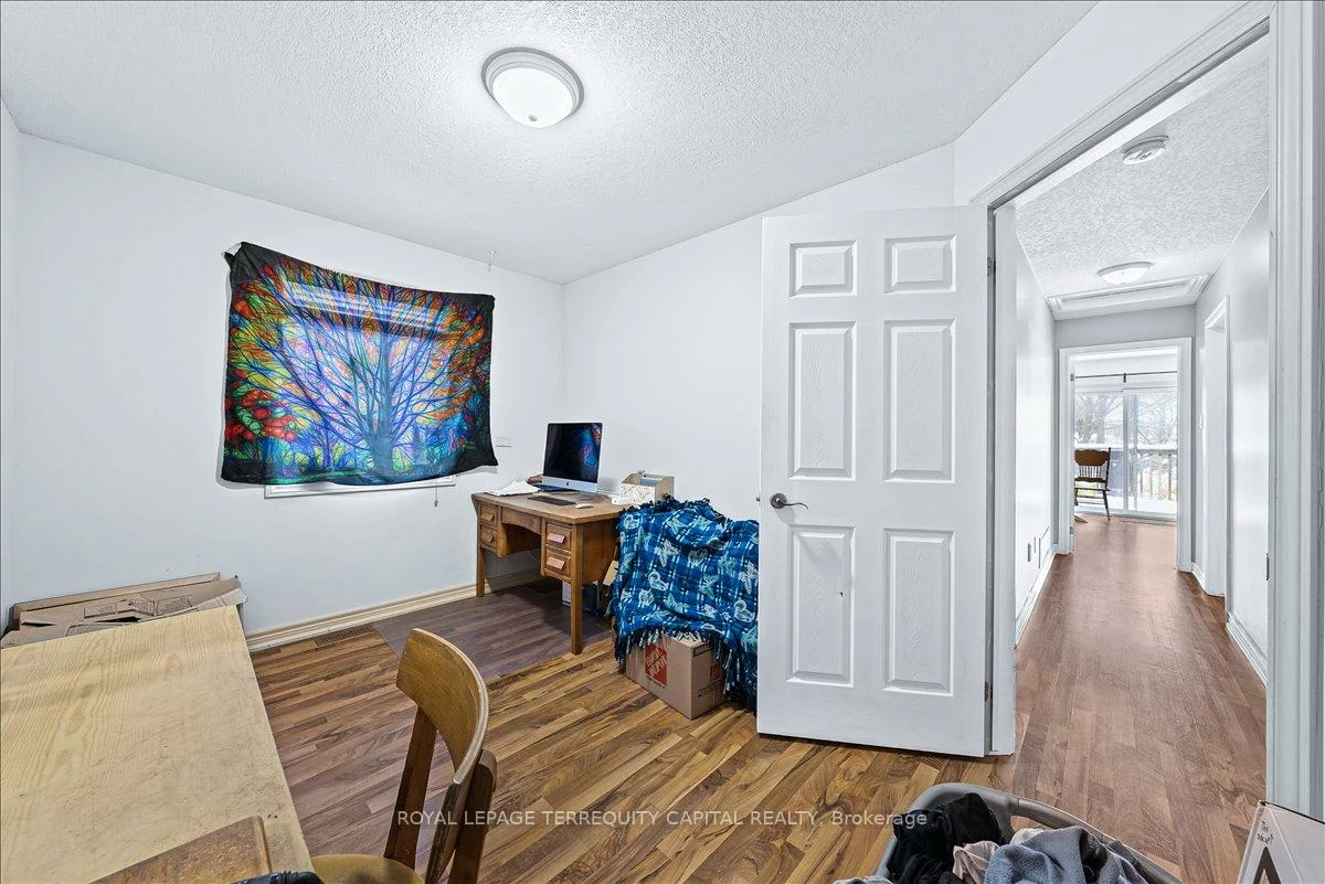 102, Henry, Wellington, Barrie