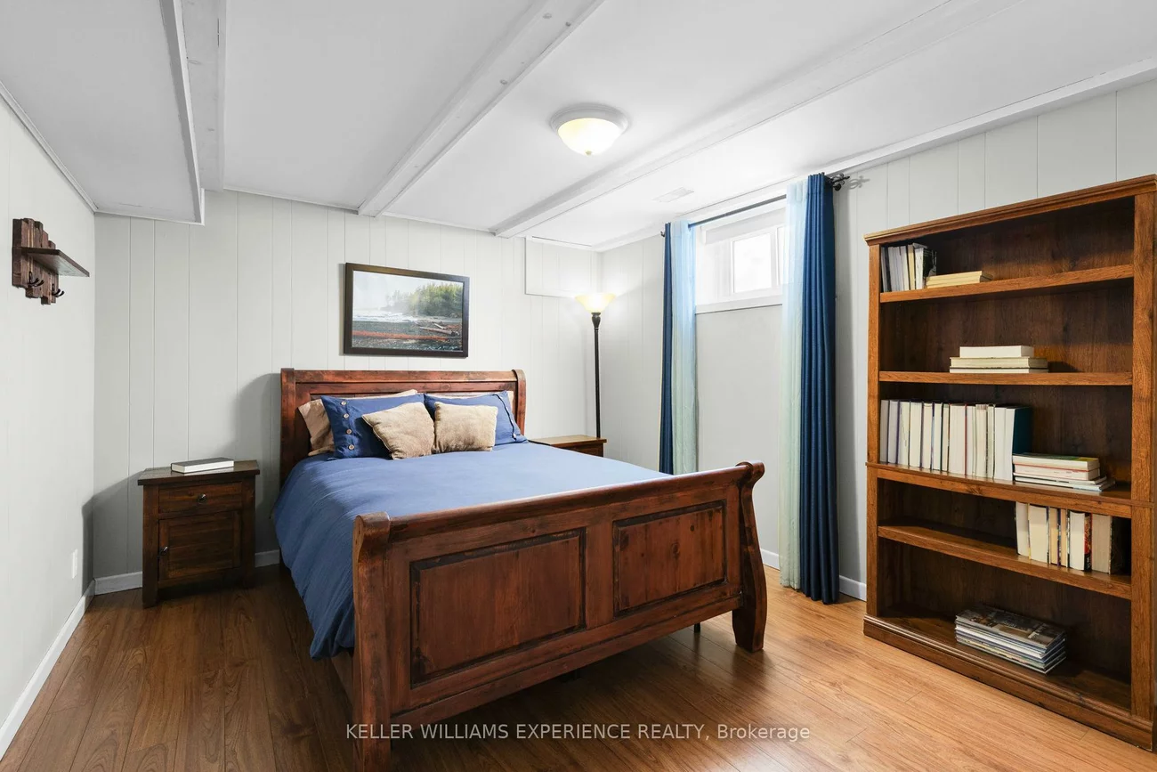 27, Ottaway, Wellington, Barrie