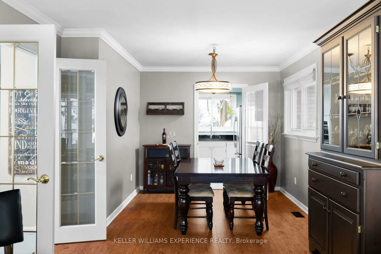 27, Ottaway, Wellington, Barrie