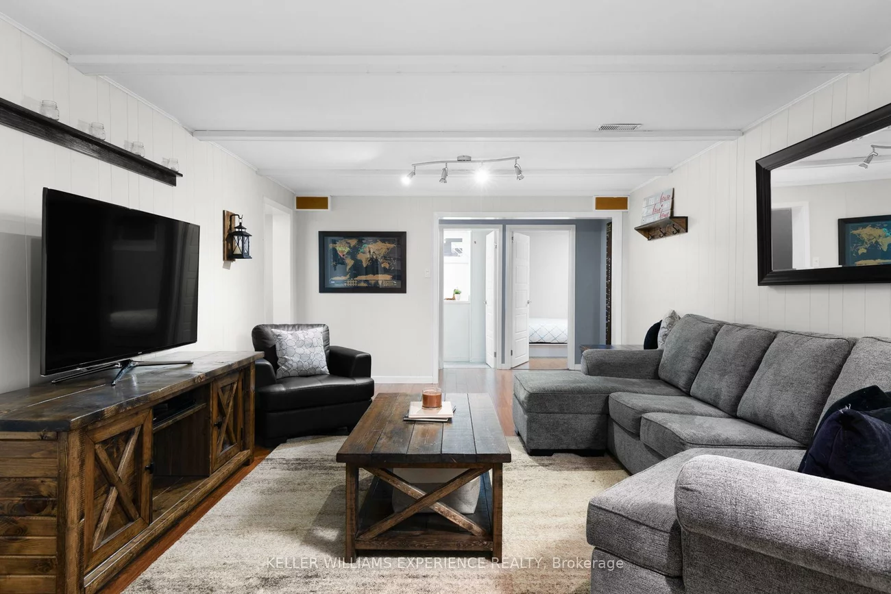 27, Ottaway, Wellington, Barrie