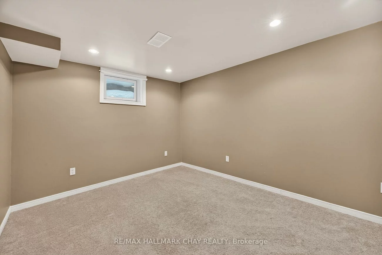 36, Goodwin, Painswick South, Barrie