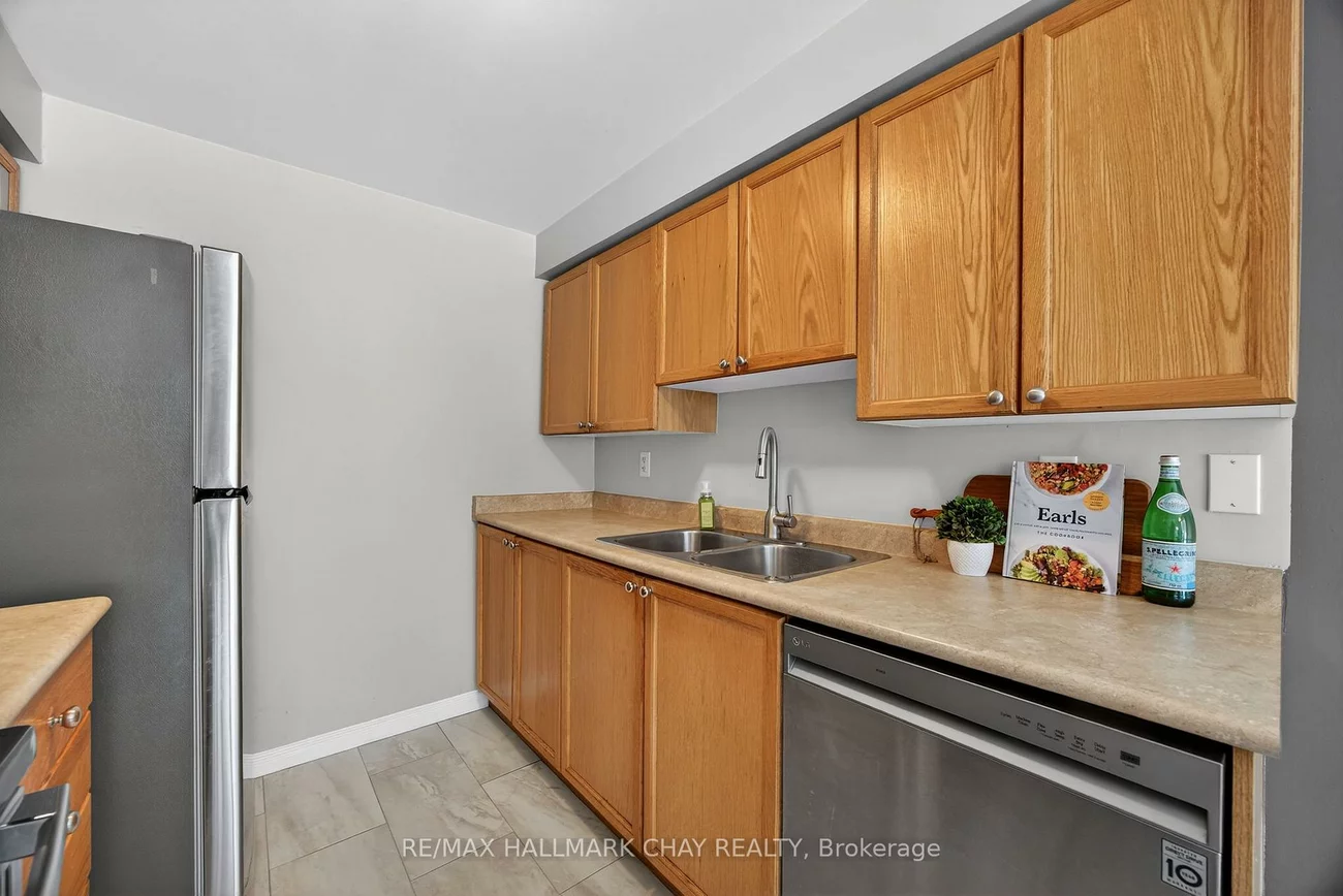 36, Goodwin, Painswick South, Barrie