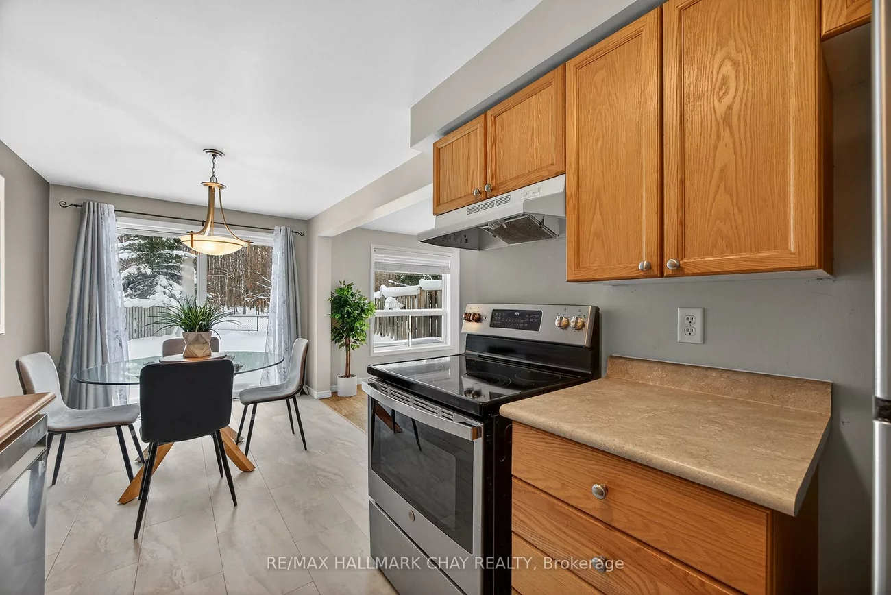 36, Goodwin, Painswick South, Barrie