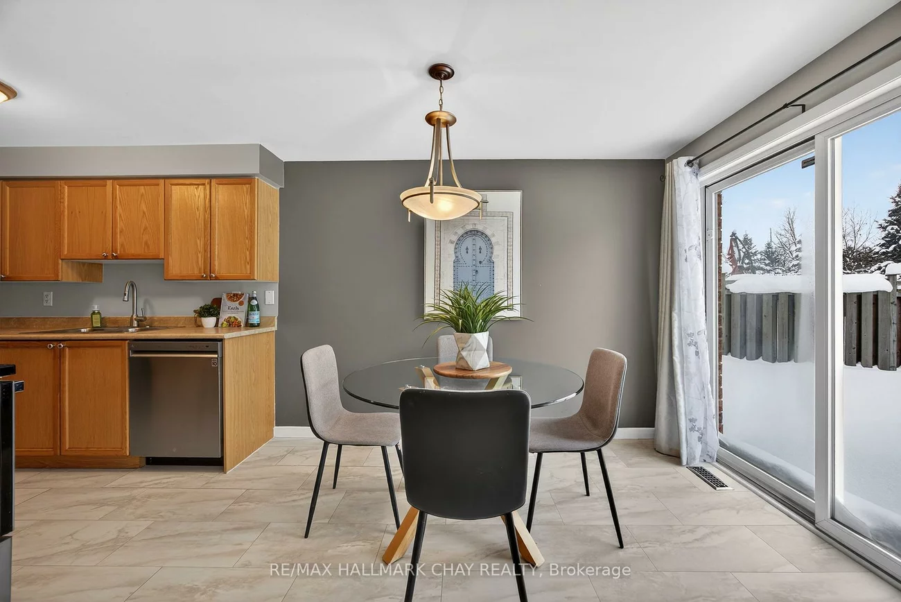 36, Goodwin, Painswick South, Barrie