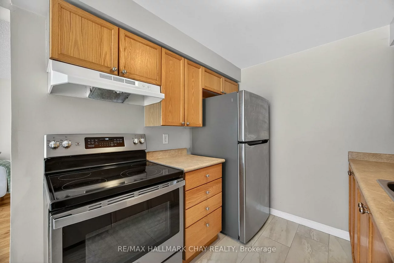 36, Goodwin, Painswick South, Barrie