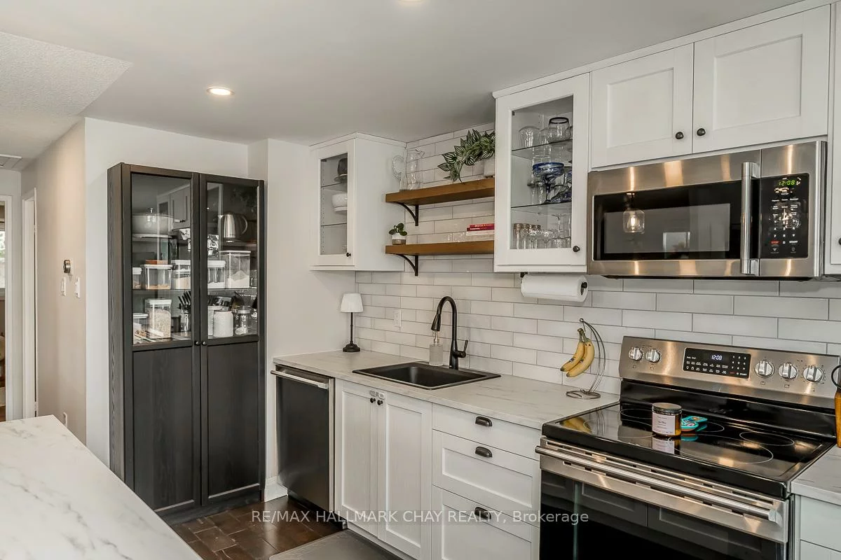 29, Shaw, Letitia Heights, Barrie