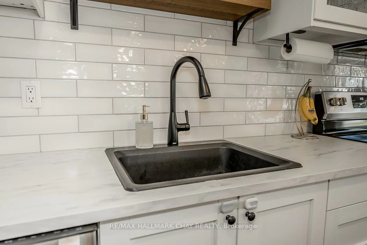 29, Shaw, Letitia Heights, Barrie