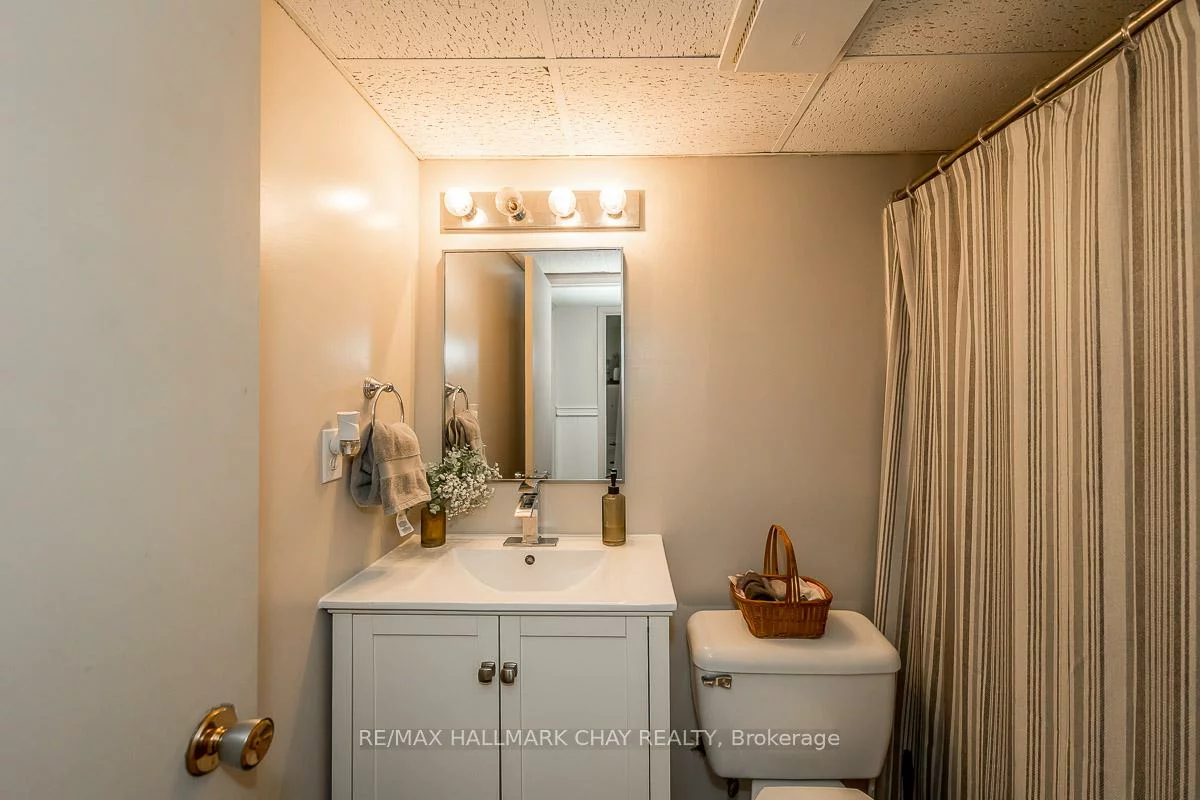 29, Shaw, Letitia Heights, Barrie