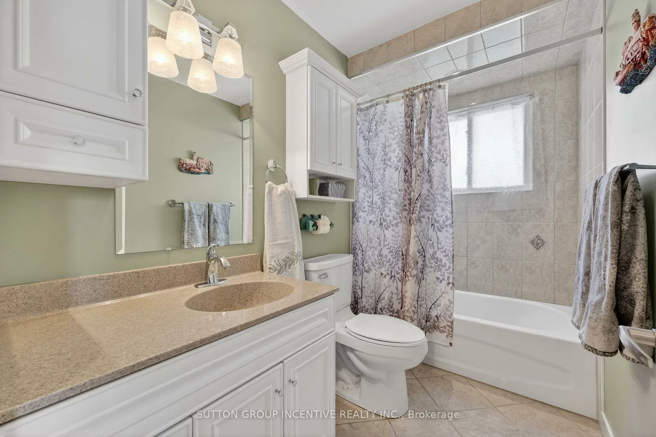 230, Edgehill, Letitia Heights, Barrie