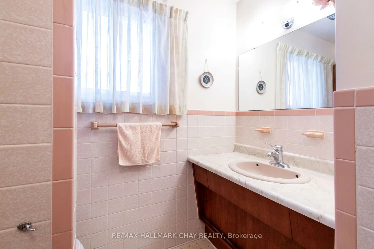 19, Steel, Codrington, Barrie