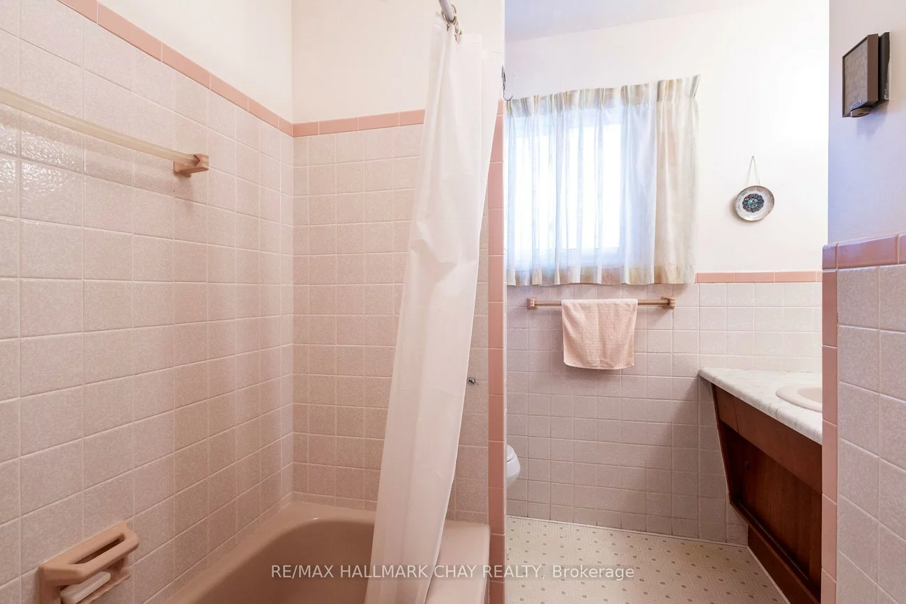 19, Steel, Codrington, Barrie