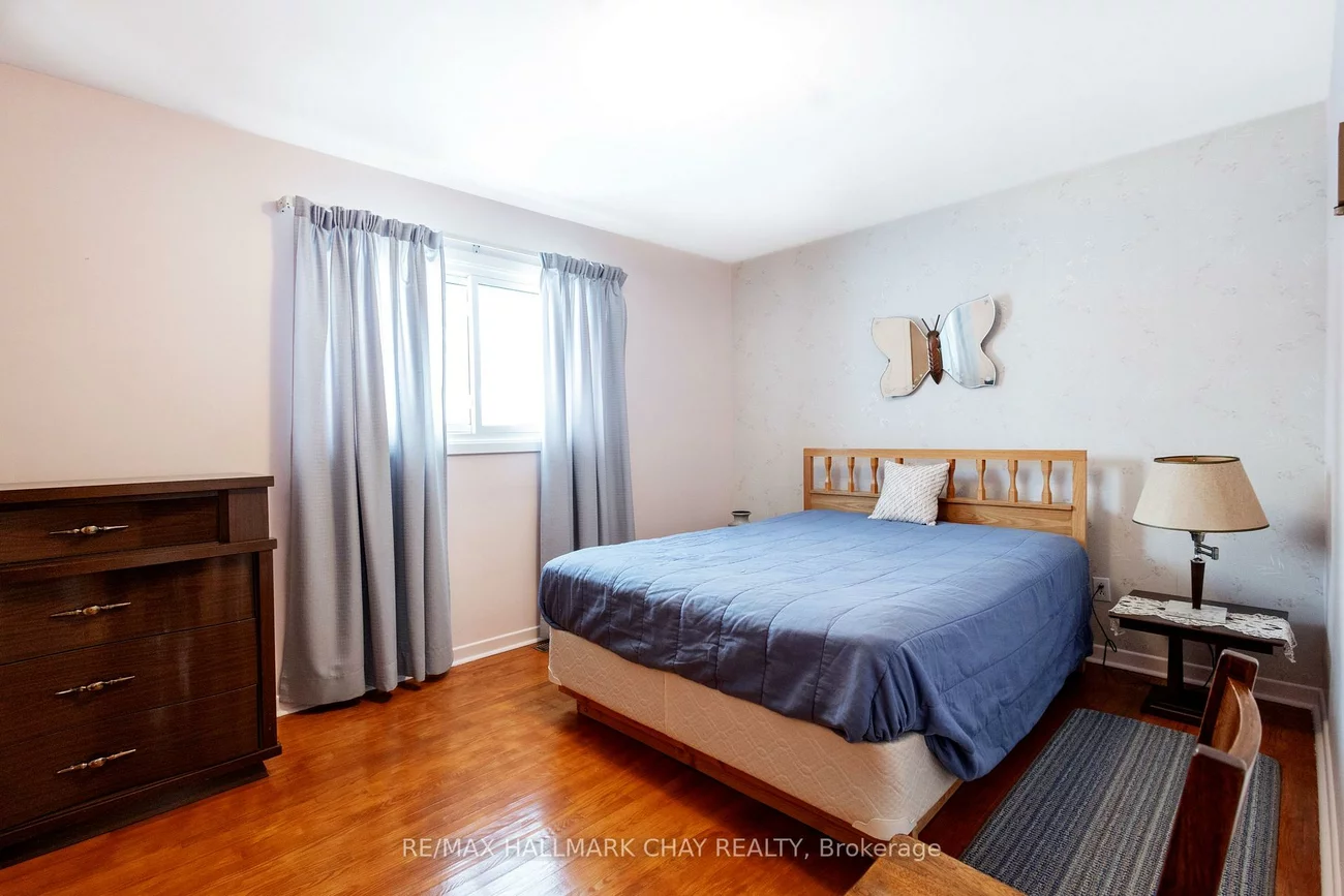 19, Steel, Codrington, Barrie