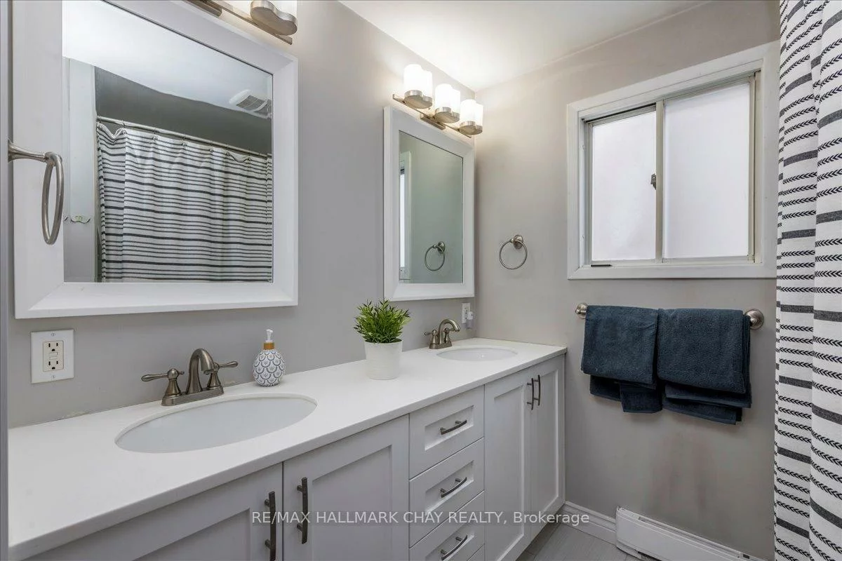 207, Burns, Northwest, Barrie