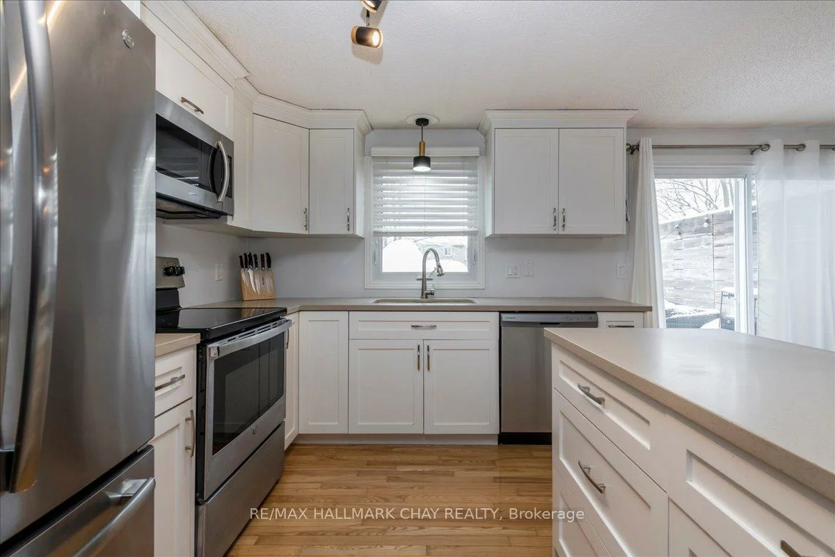 207, Burns, Northwest, Barrie