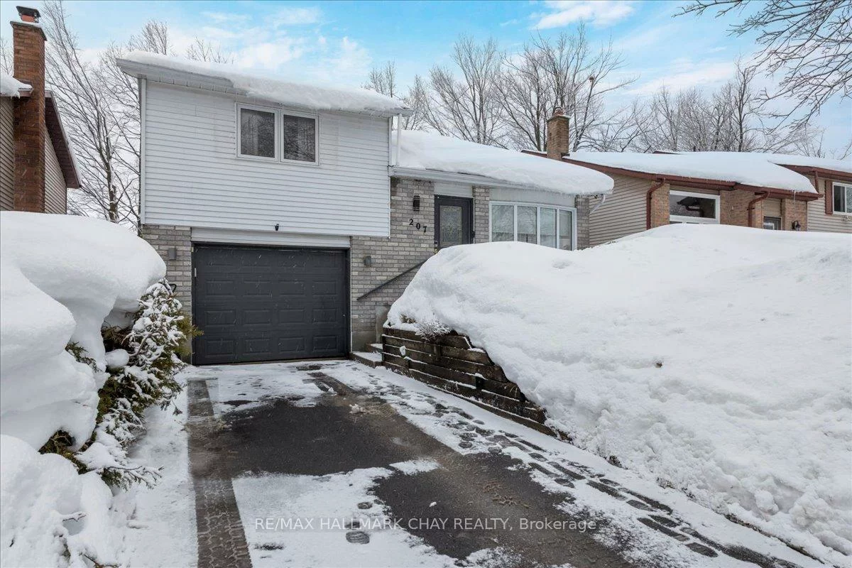 207, Burns, Northwest, Barrie