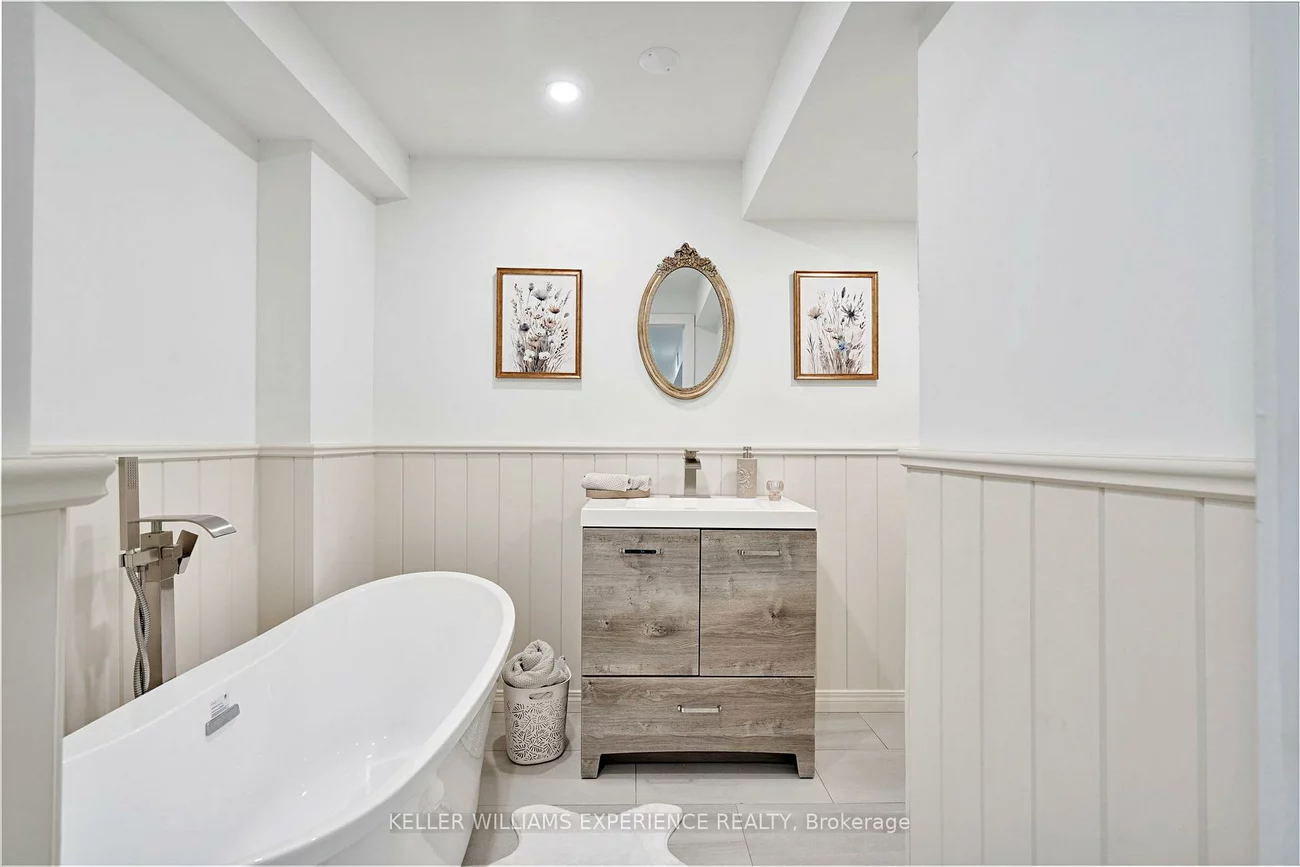 91, Butternut, Holly, Barrie