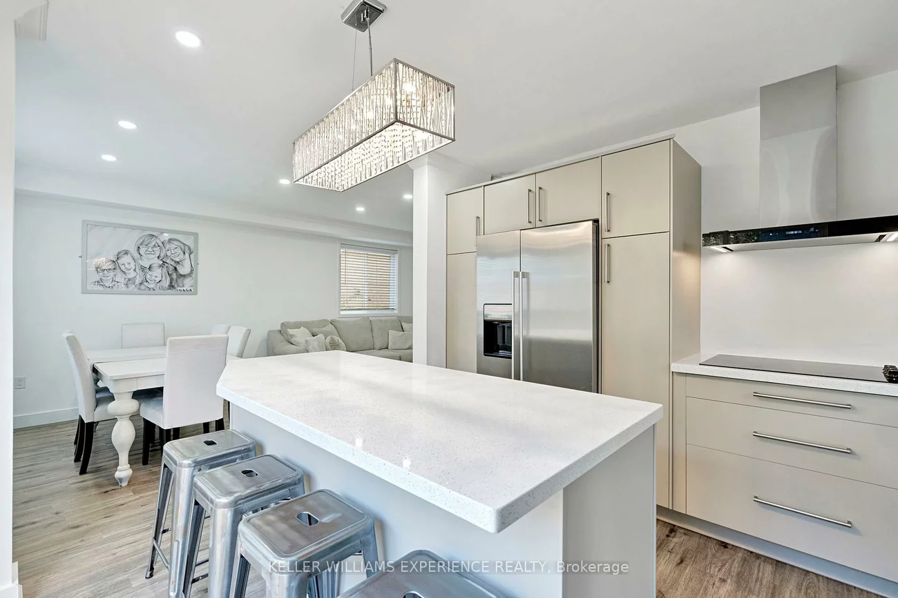 91, Butternut, Holly, Barrie