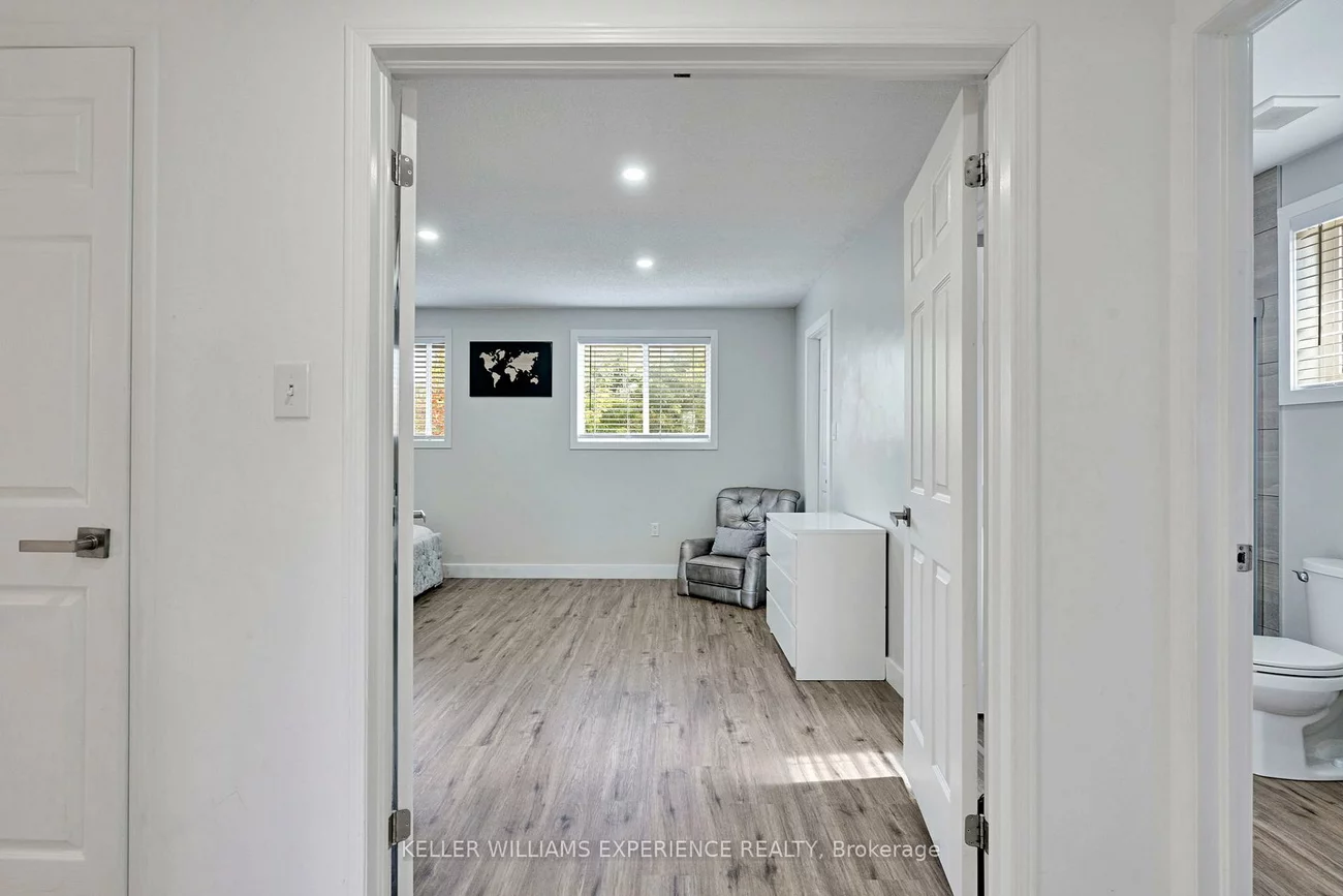 91, Butternut, Holly, Barrie