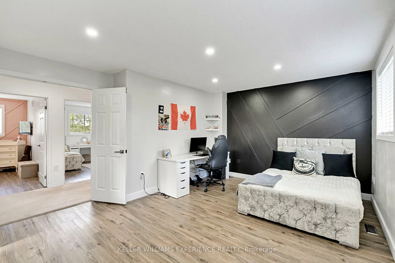 91, Butternut, Holly, Barrie