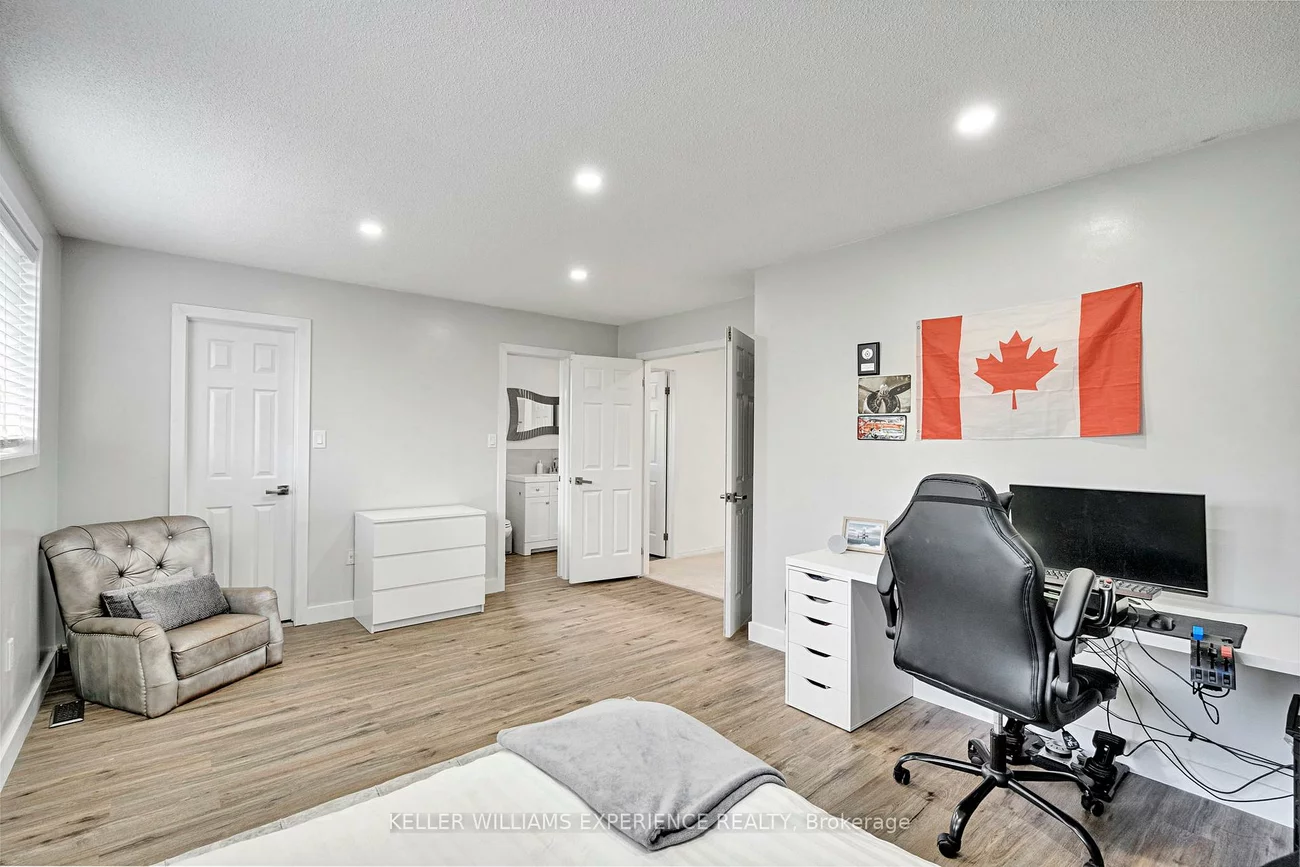 91, Butternut, Holly, Barrie