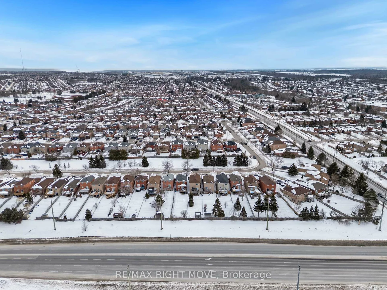 42, Sundew, Holly, Barrie