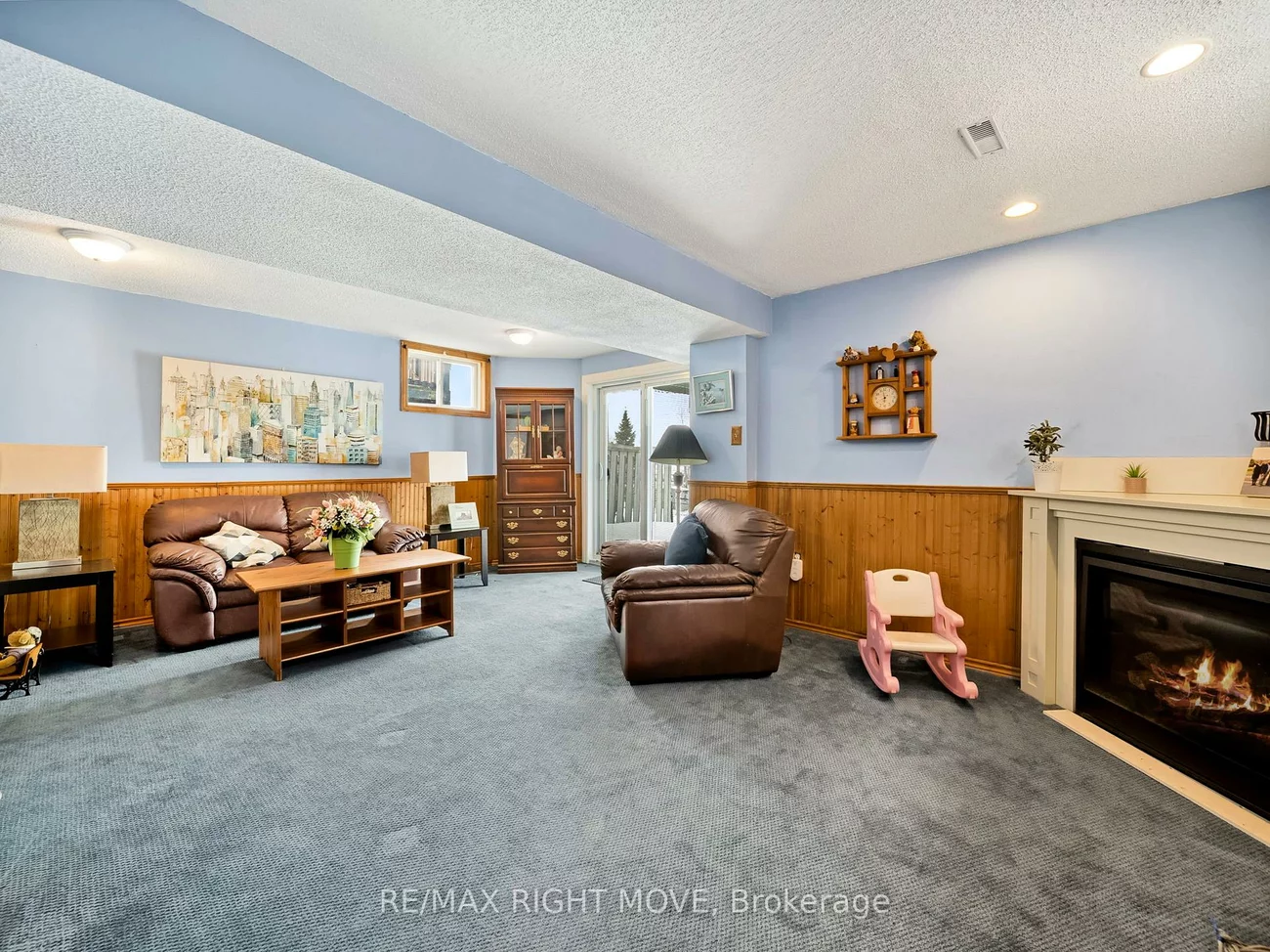 42, Sundew, Holly, Barrie