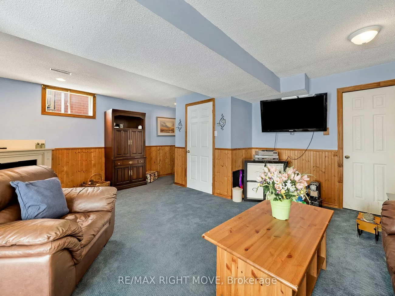 42, Sundew, Holly, Barrie