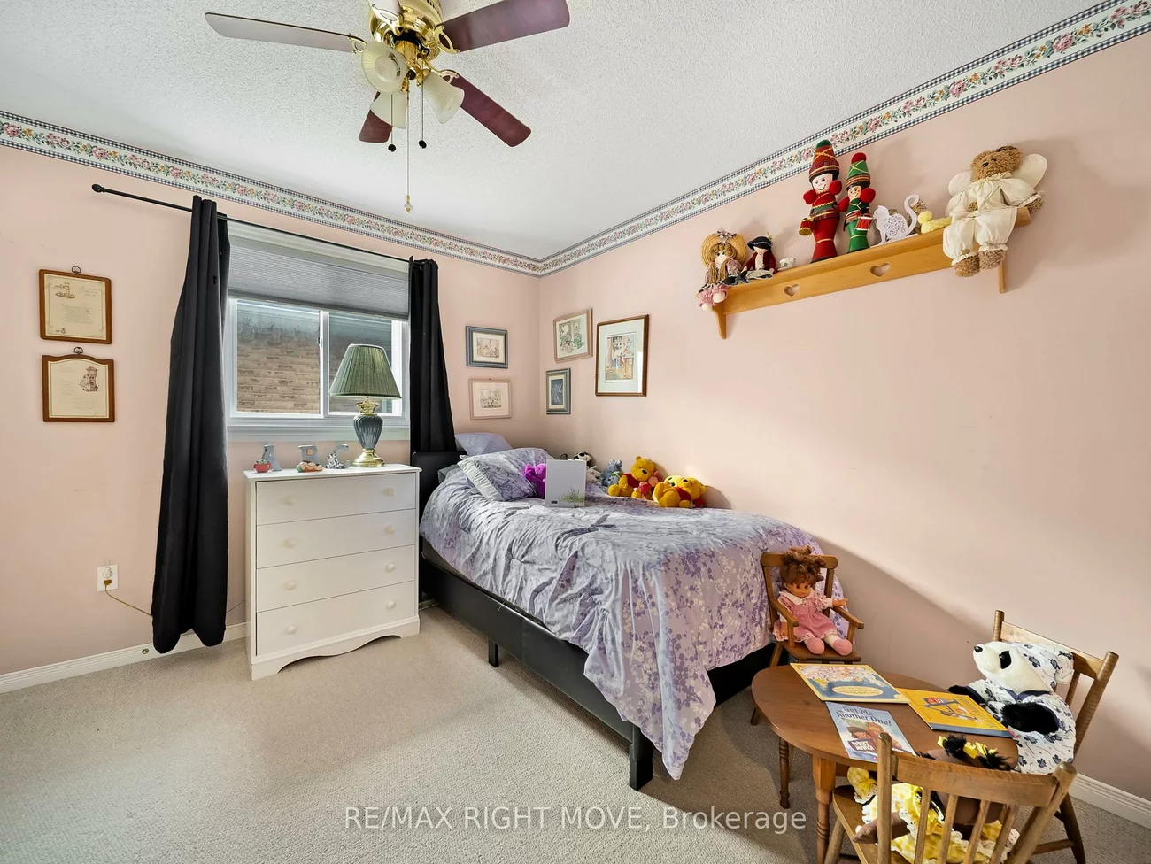 42, Sundew, Holly, Barrie