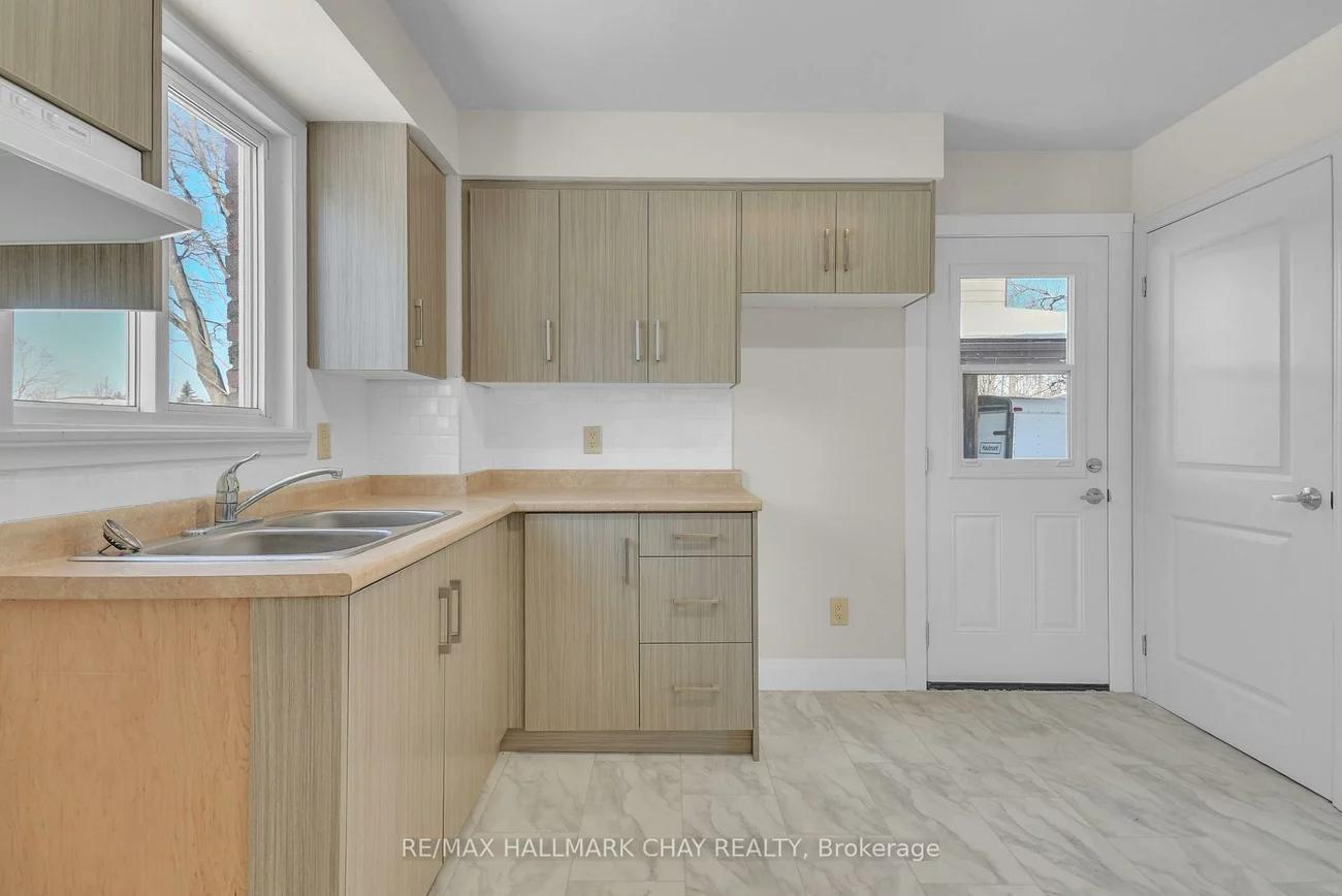 79, Christie, Letitia Heights, Barrie