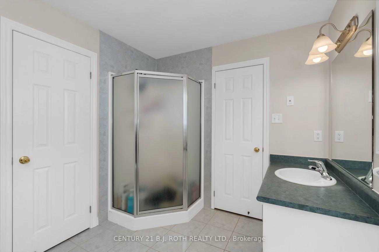 63, Kenwell, Holly, Barrie