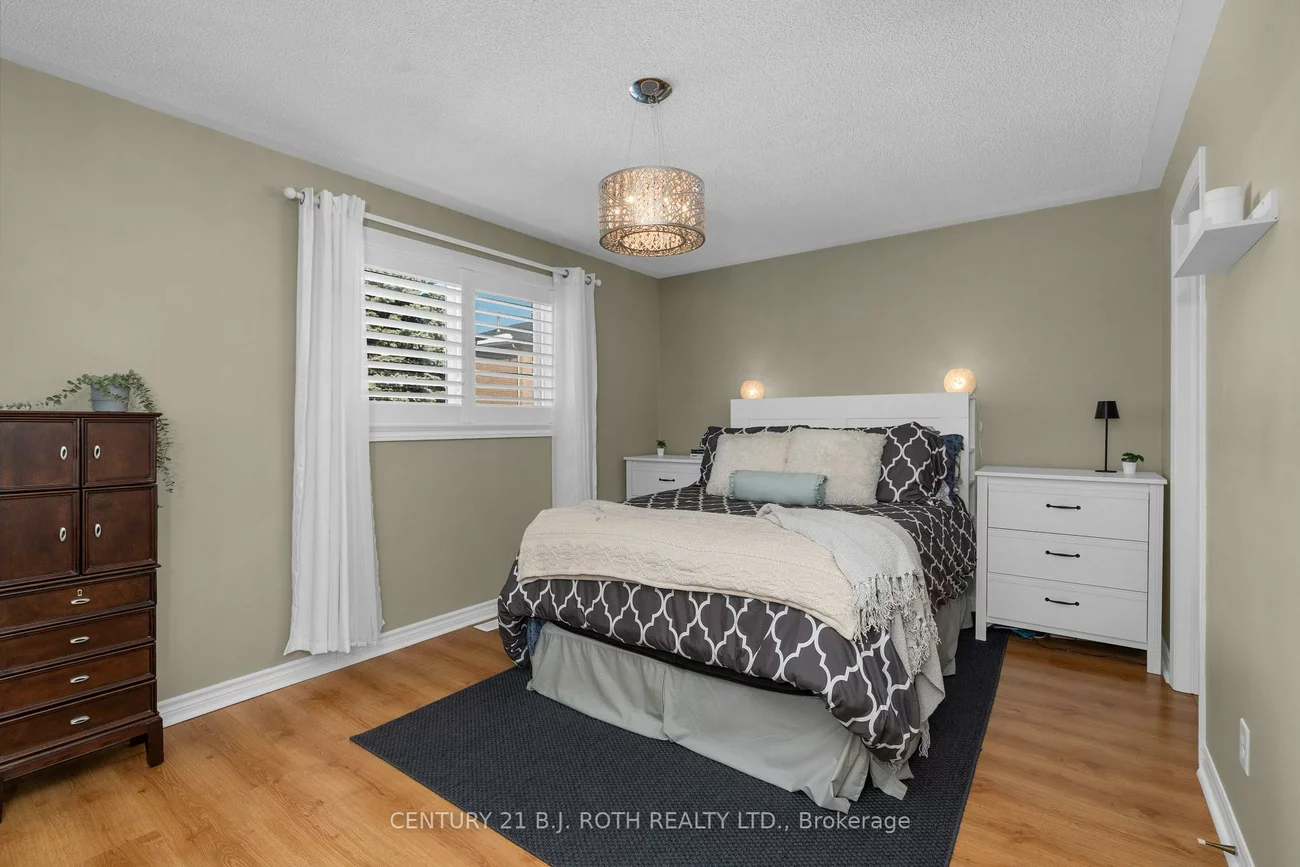 63, Kenwell, Holly, Barrie