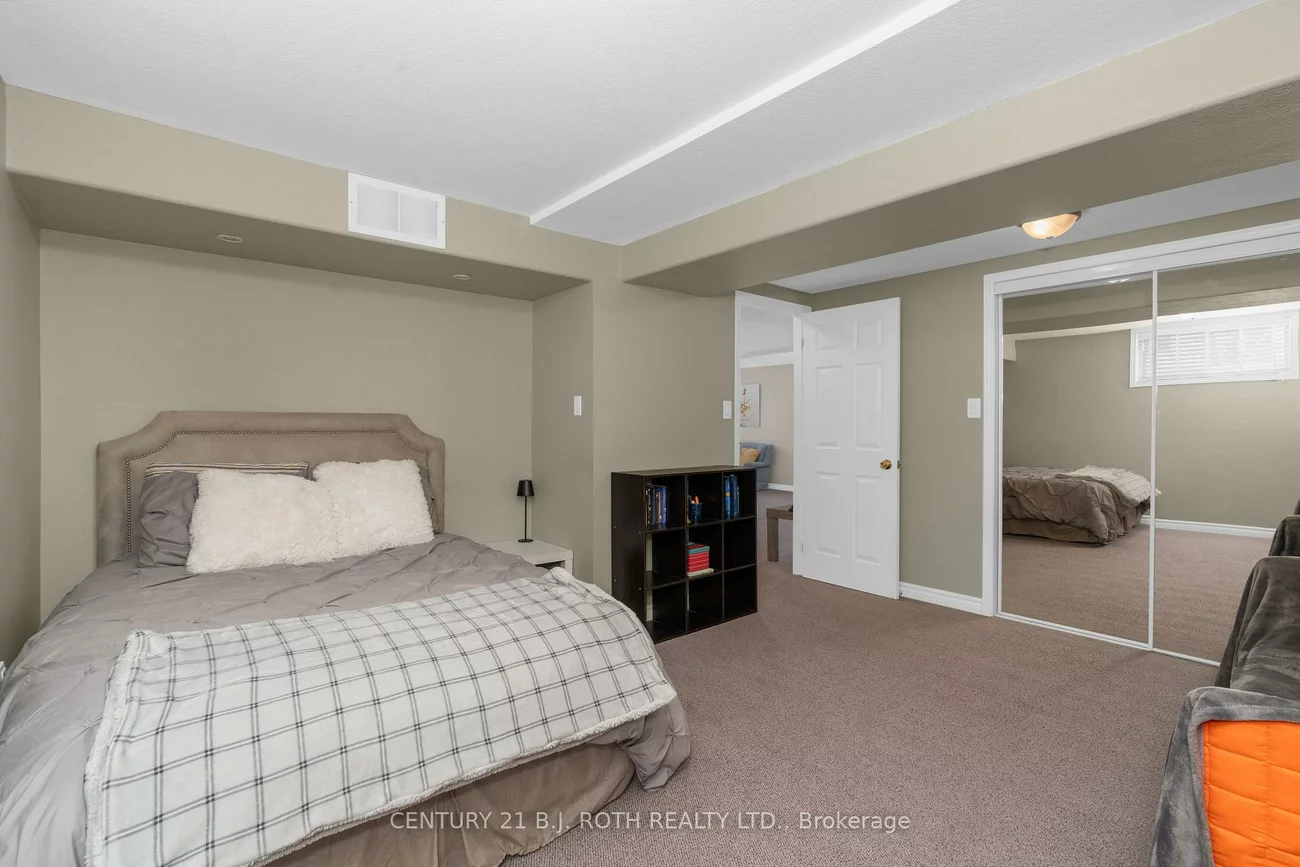 63, Kenwell, Holly, Barrie