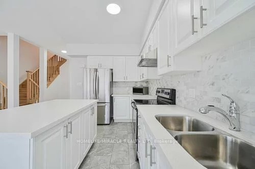 29, Turnberry, Painswick South, Barrie