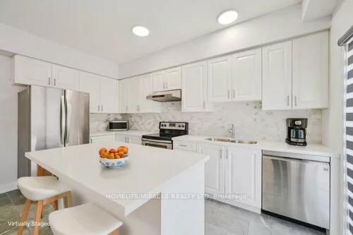 29, Turnberry, Painswick South, Barrie