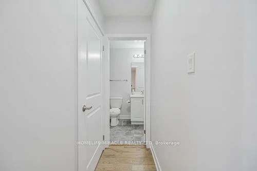 29, Turnberry, Painswick South, Barrie