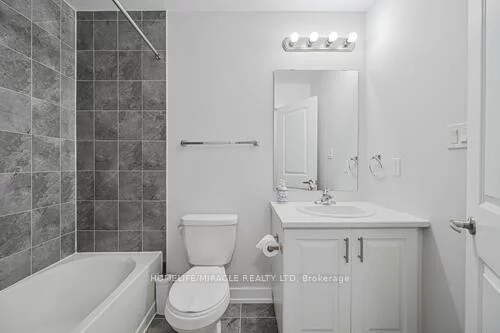 29, Turnberry, Painswick South, Barrie