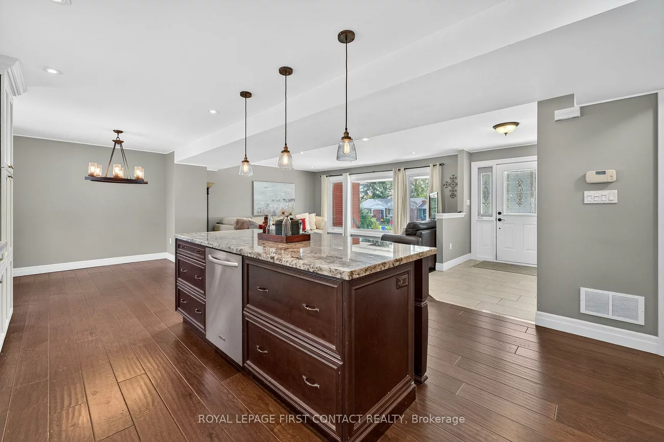 15, Rodney, North Shore, Barrie