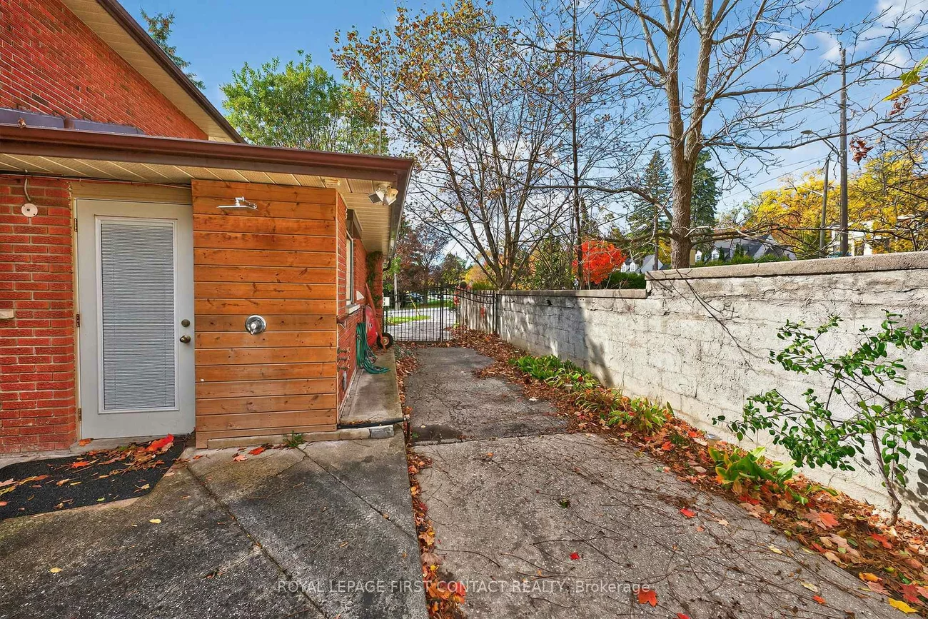 15, Rodney, North Shore, Barrie