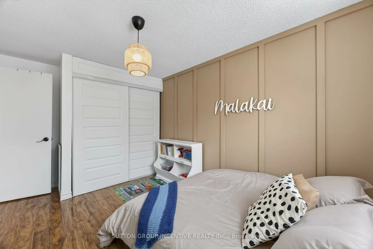 56, Shakespeare, Letitia Heights, Barrie