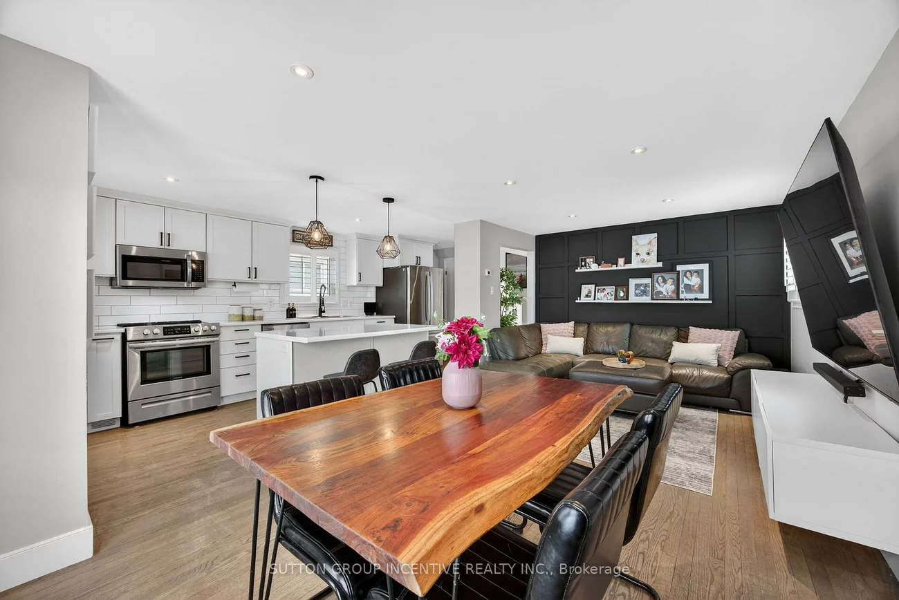 56, Shakespeare, Letitia Heights, Barrie