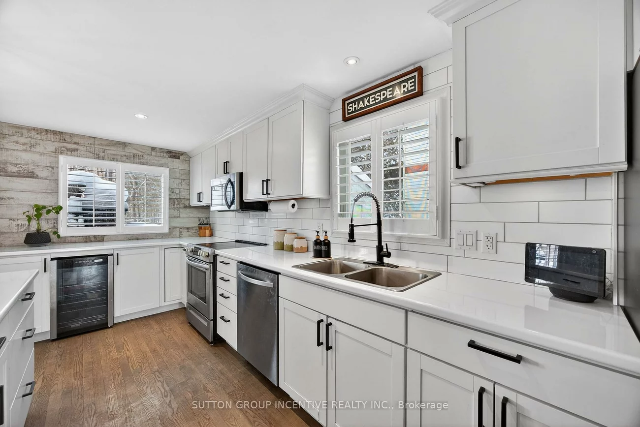 56, Shakespeare, Letitia Heights, Barrie