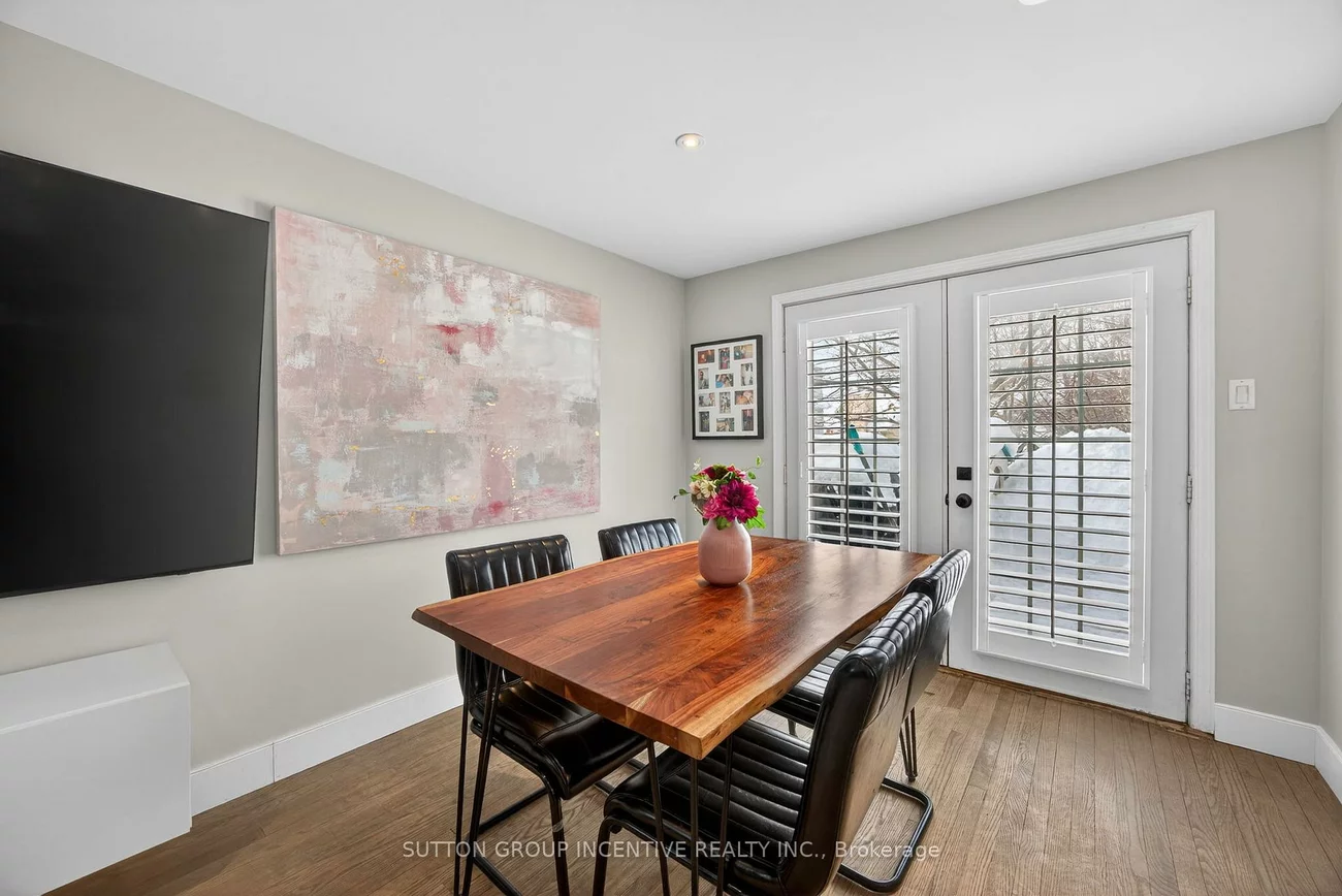 56, Shakespeare, Letitia Heights, Barrie