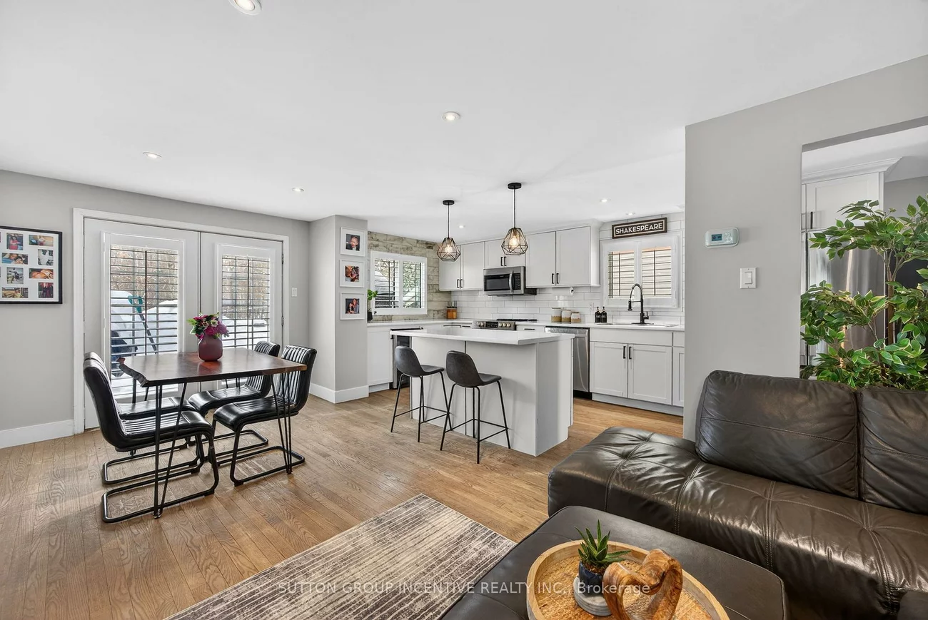 56, Shakespeare, Letitia Heights, Barrie