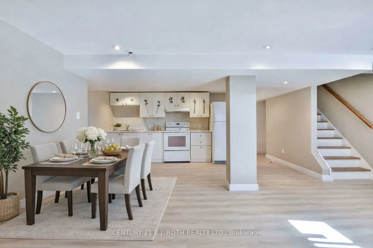 63, Davidson, Wellington, Barrie