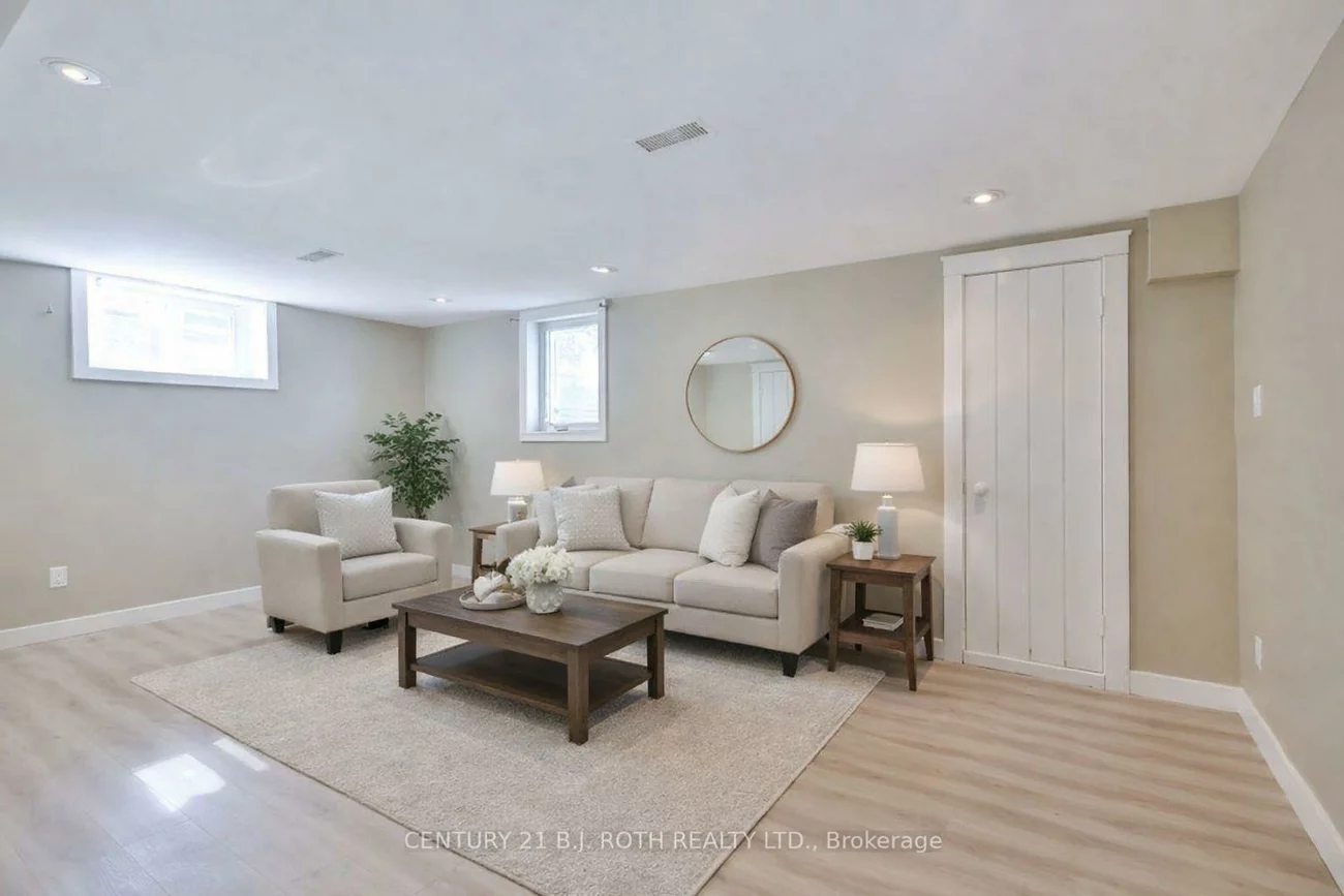 63, Davidson, Wellington, Barrie