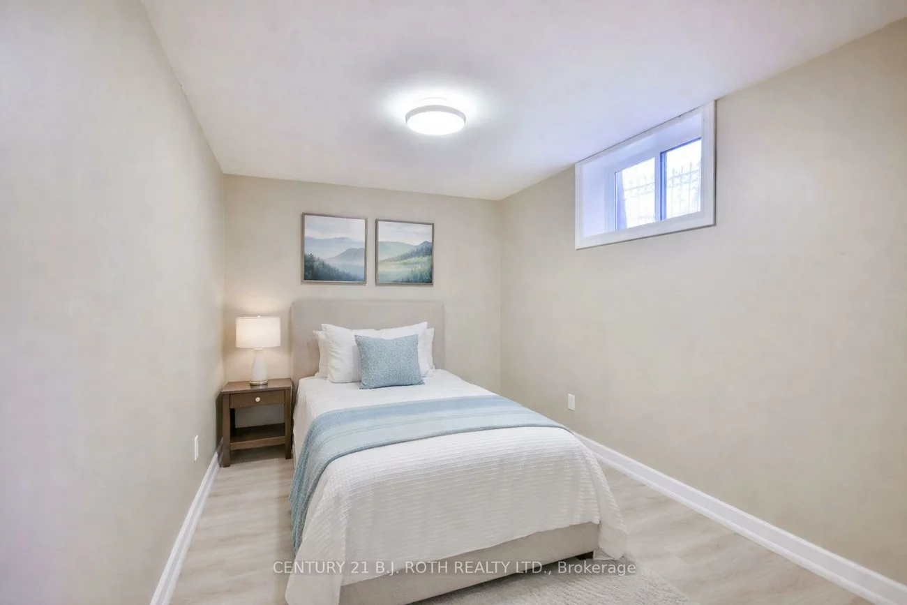 63, Davidson, Wellington, Barrie