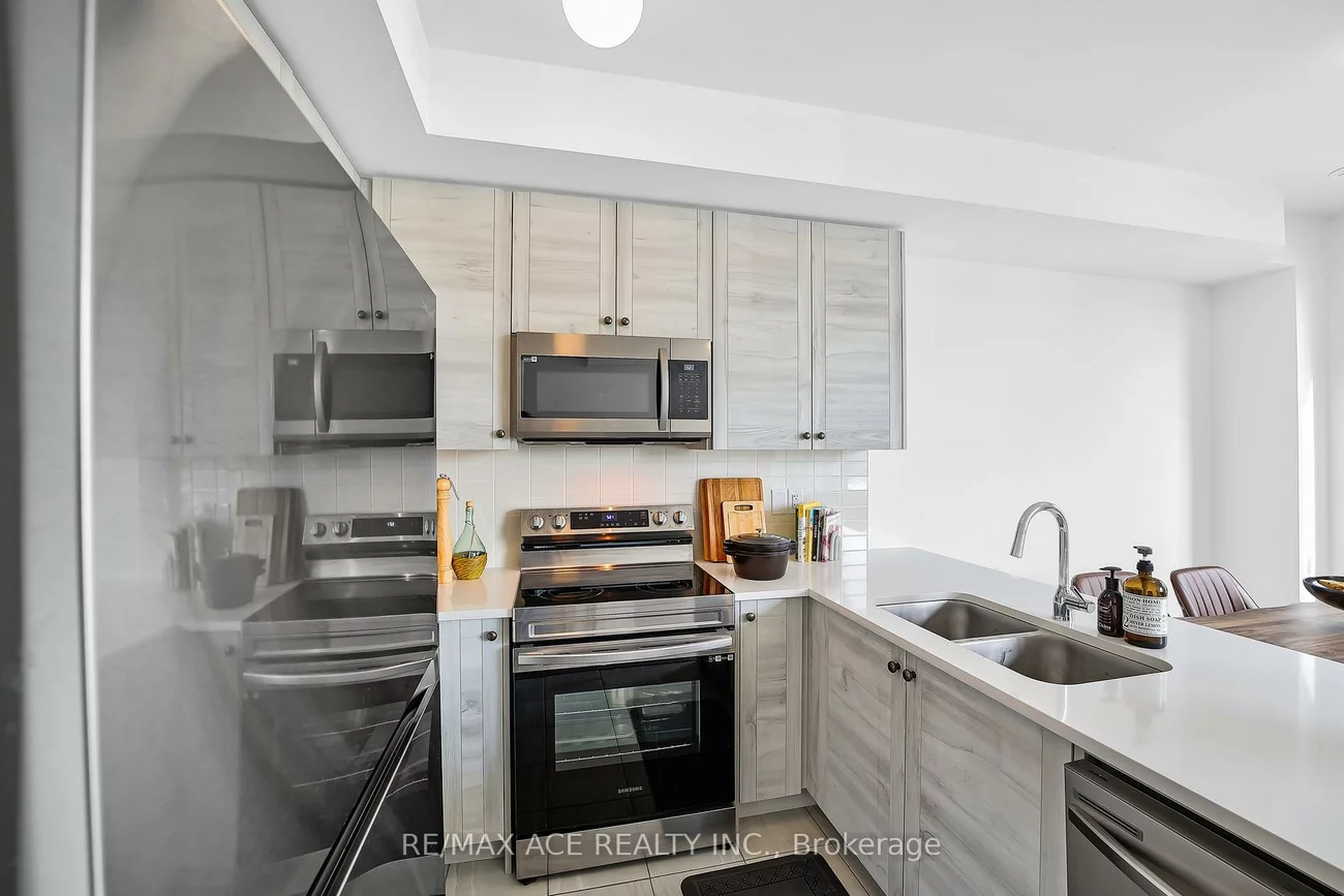 24, Spry, Innis-Shore, Barrie