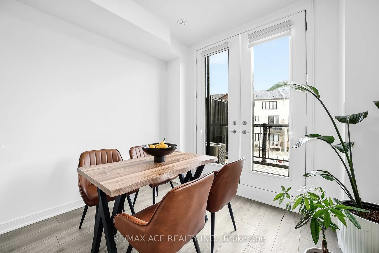 24, Spry, Innis-Shore, Barrie