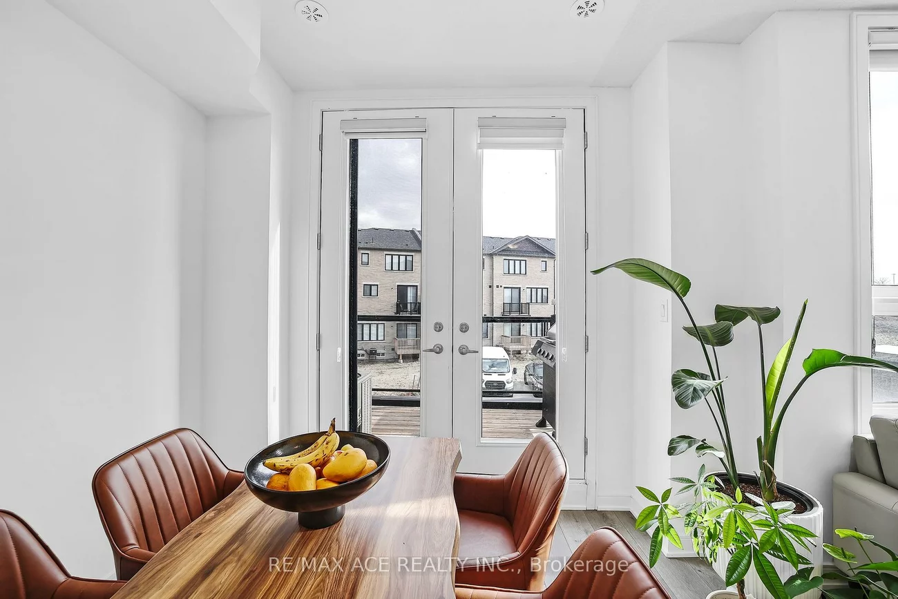 24, Spry, Innis-Shore, Barrie