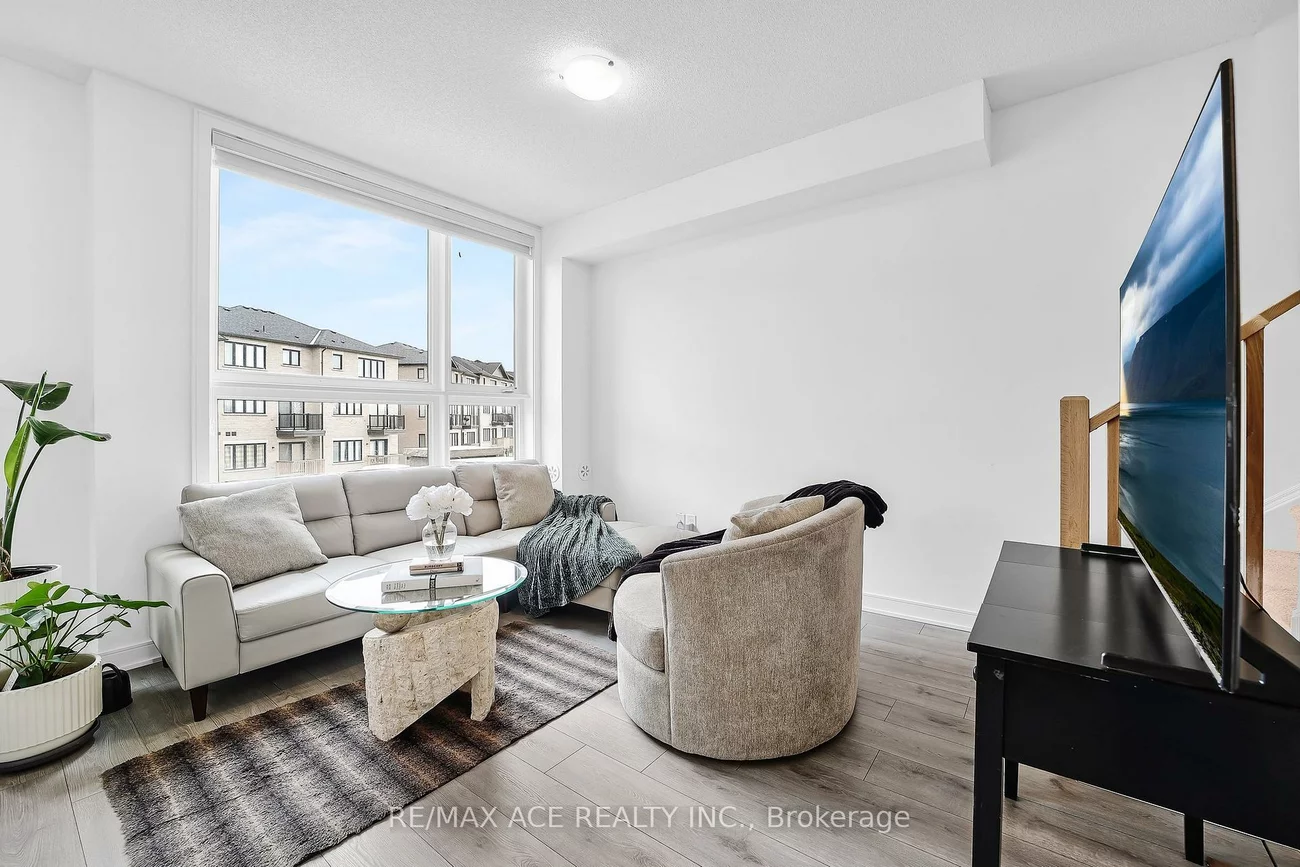 24, Spry, Innis-Shore, Barrie